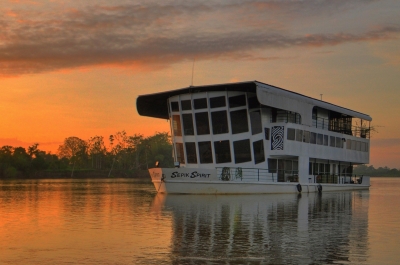 Papua, navegando por el río Sepik